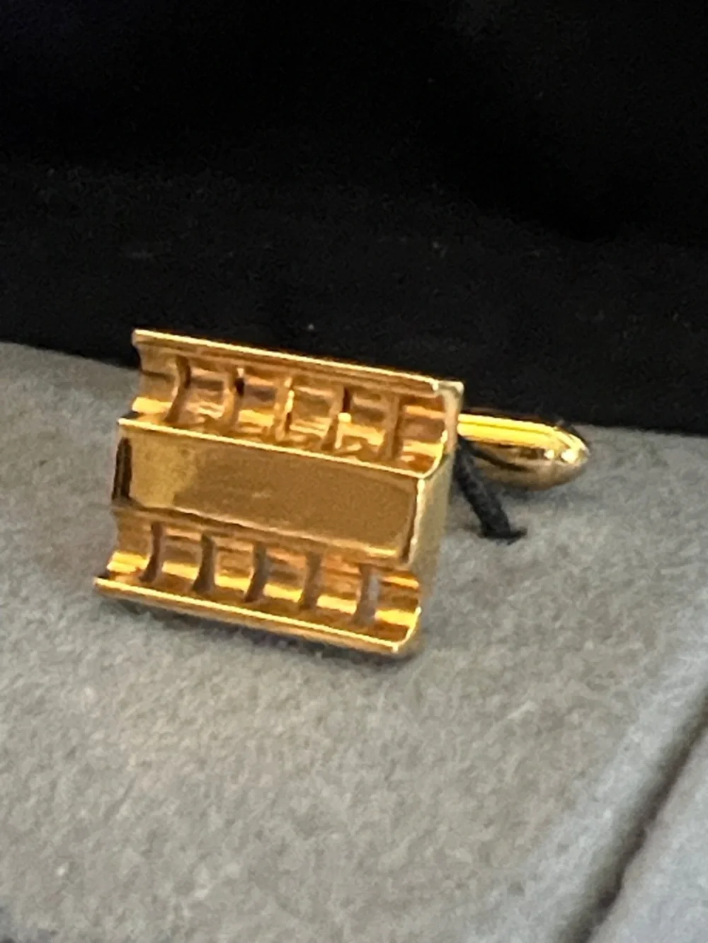 Vintage CHRISTIAN DIOR Goldtone Open Panel Cufflinks NIB - Picture 3 of 3